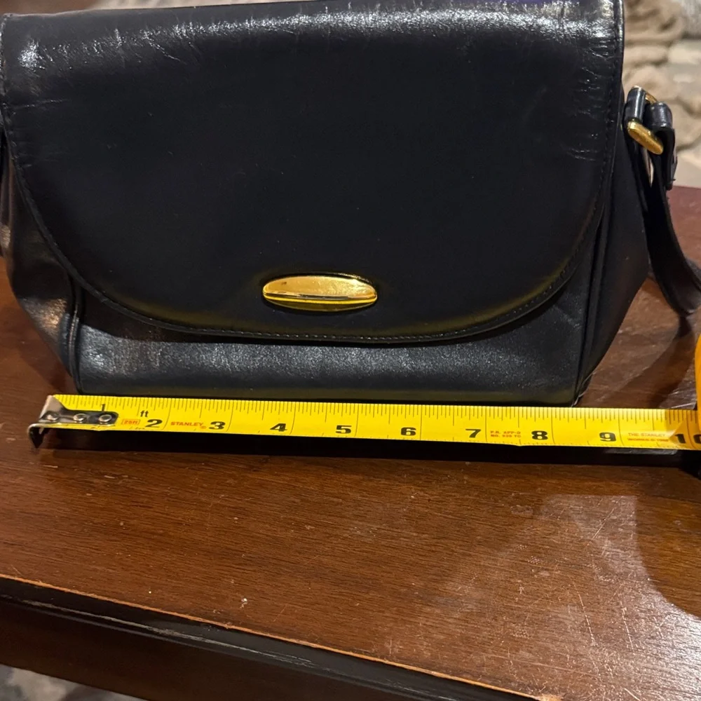 Elegant Navy Leather Bally-Style Shoulder Bag Georgetown Leather Design - Picture 8 of 12